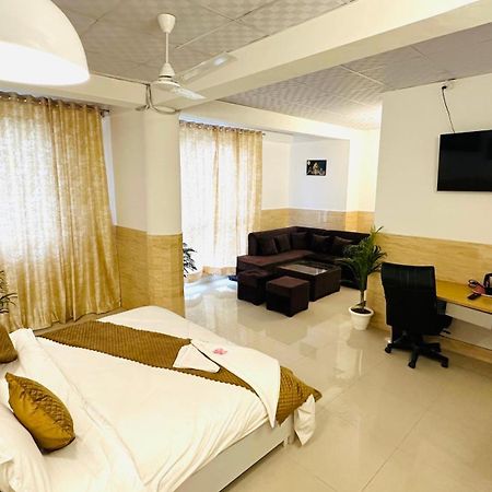 Hotel Relax In - Noida Sector 18 Екстер'єр фото