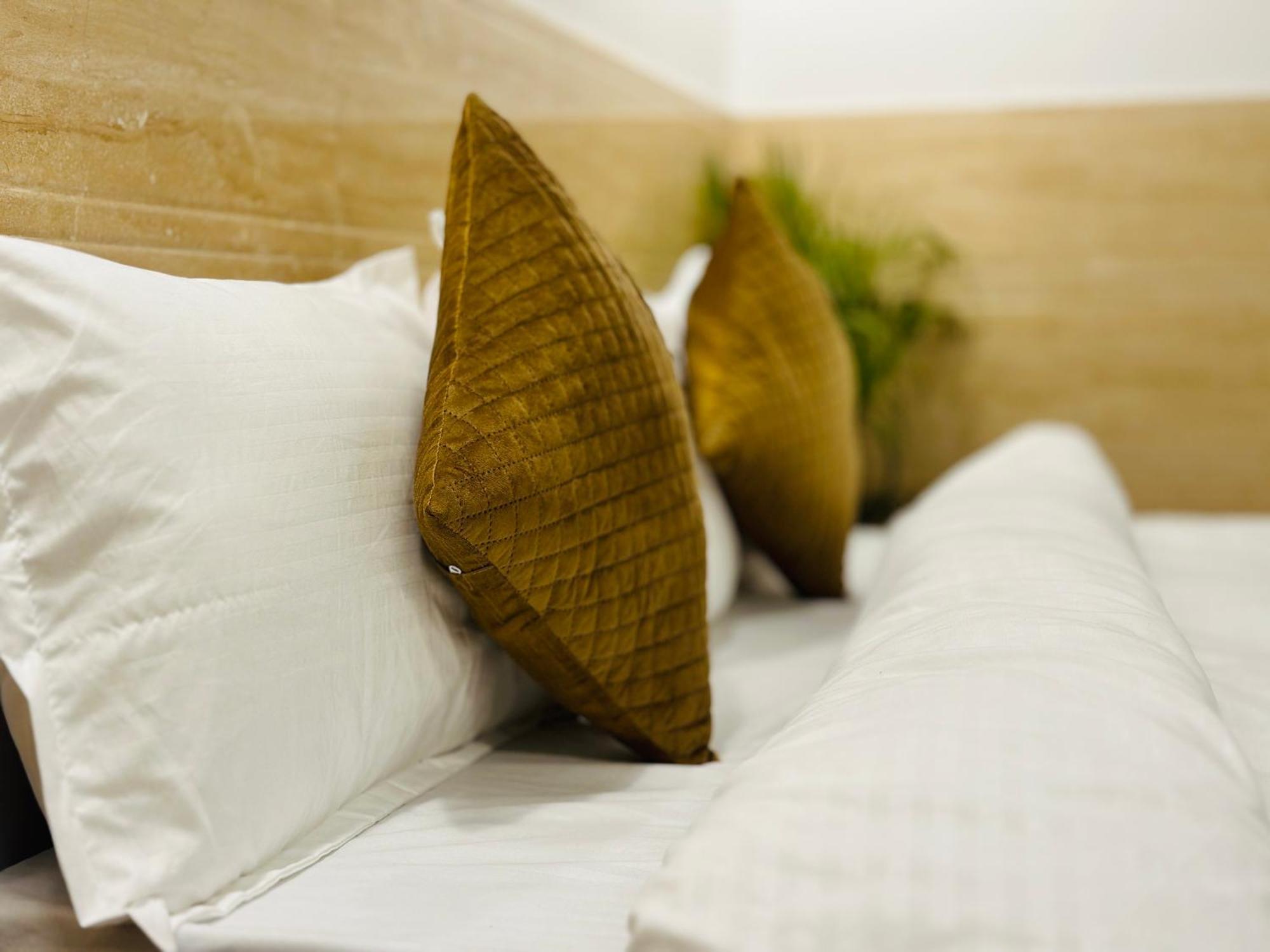 Hotel Relax In - Noida Sector 18 Екстер'єр фото